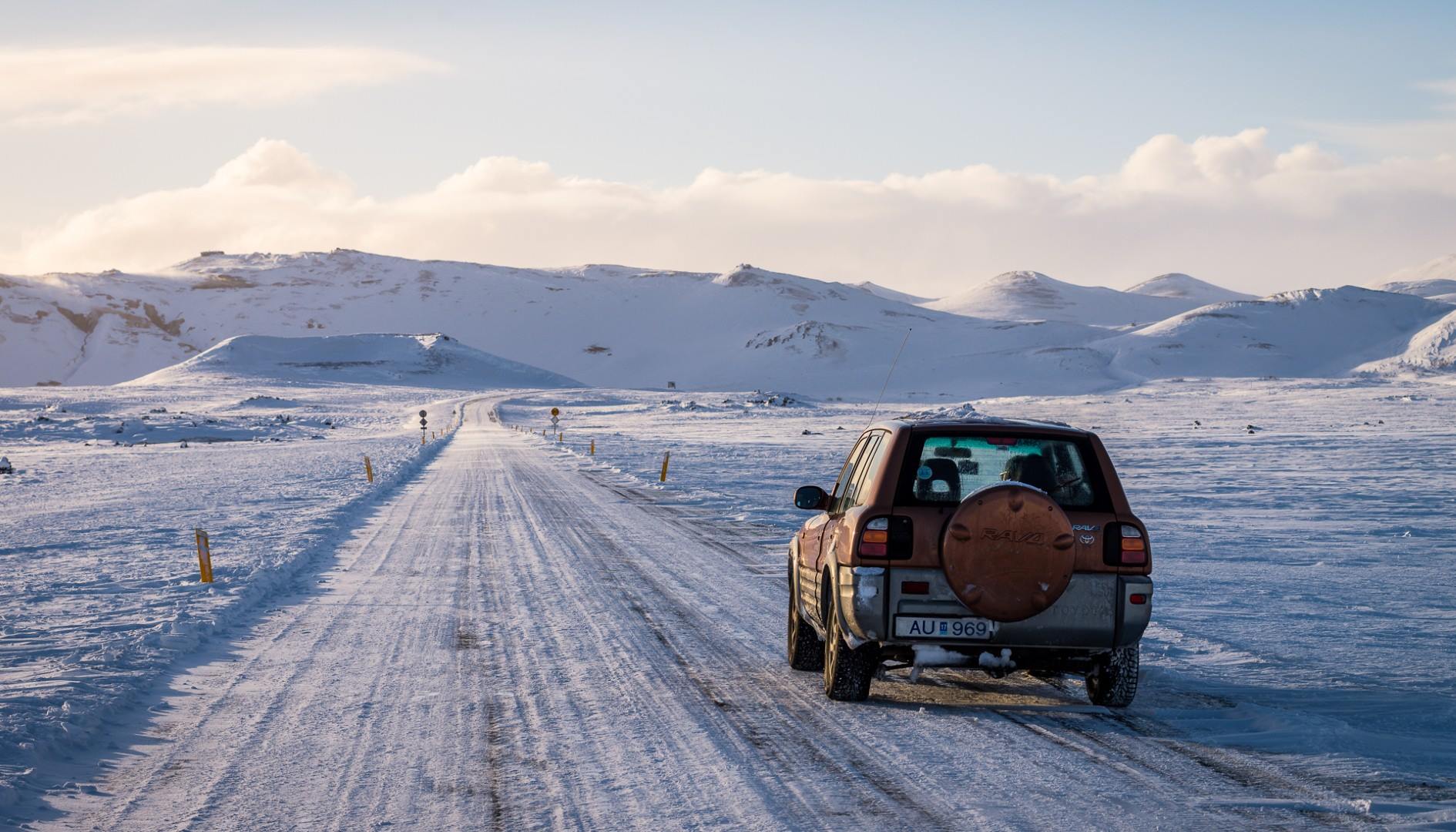 Winter snow driving Iceland