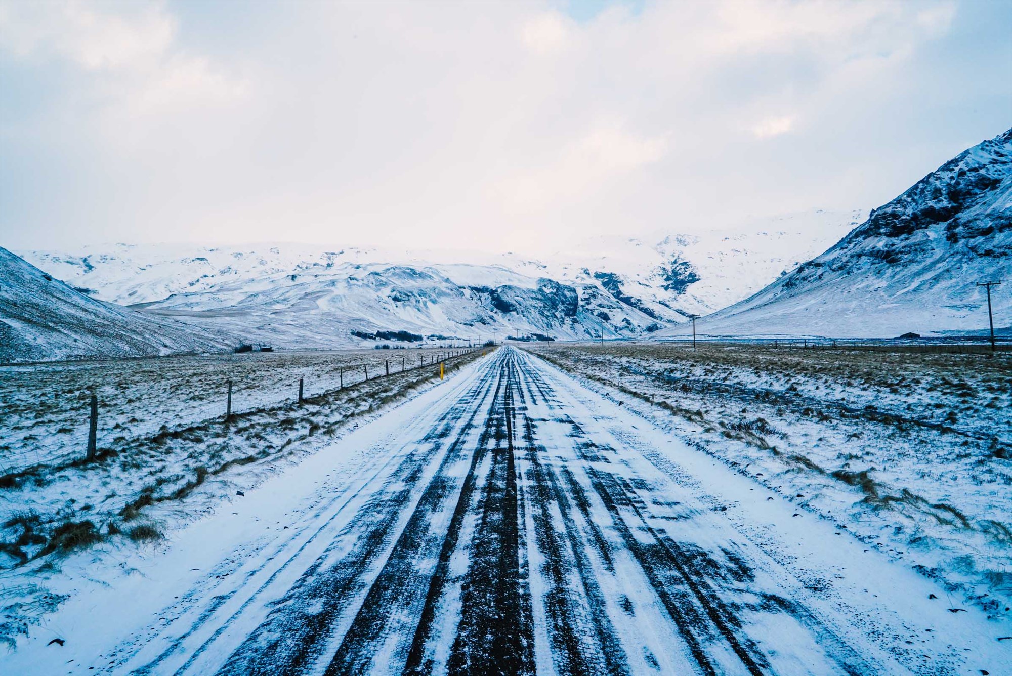 How to drive in snow in Iceland