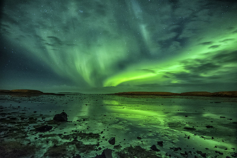 hunting_the_northern_lights_in_iceland