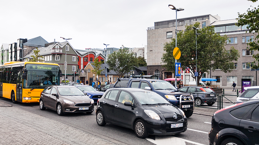 Laekjagarta Street in Reykjavík full of cars in the autumn